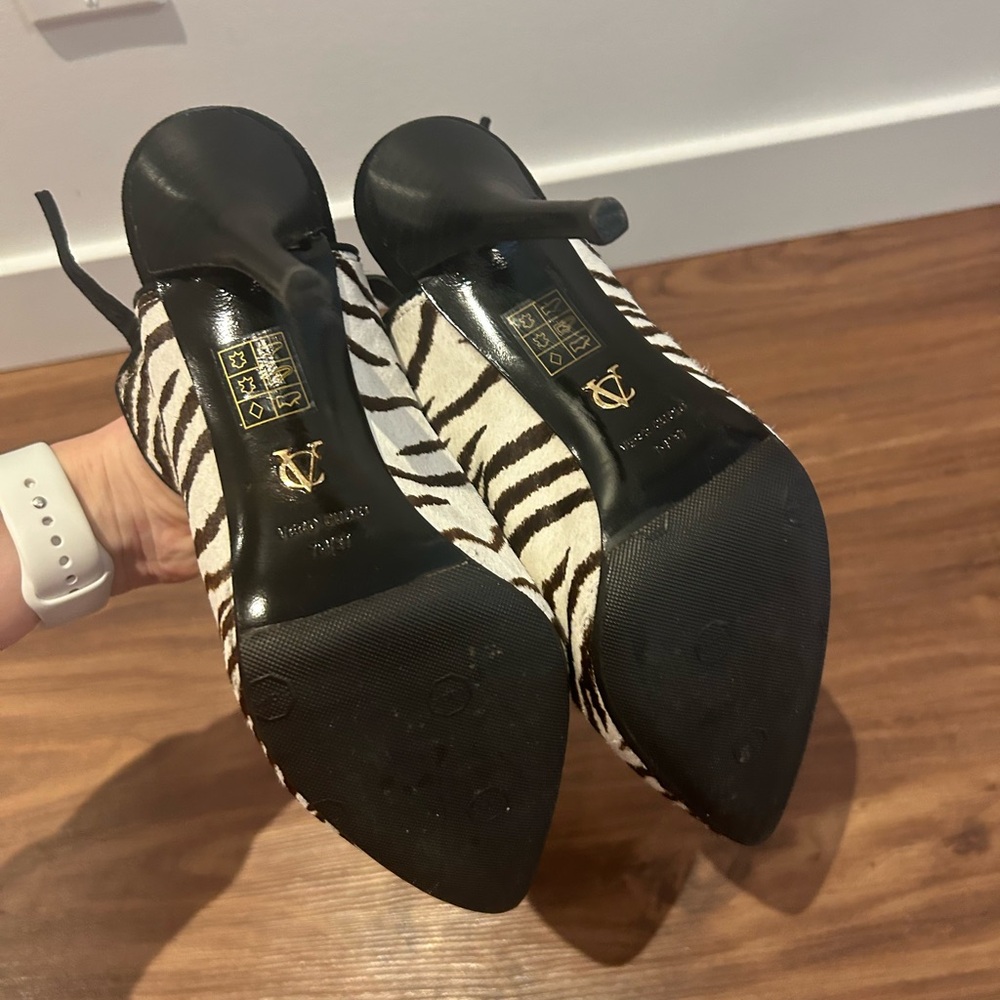 Vince Camuto Black and White Zebra Ankle Boots - Picture 4 of 4